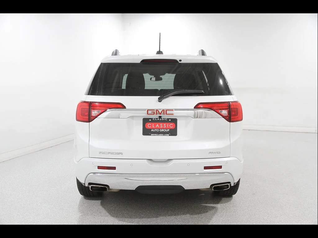 2019 GMC Acadia Denali - Photo 22