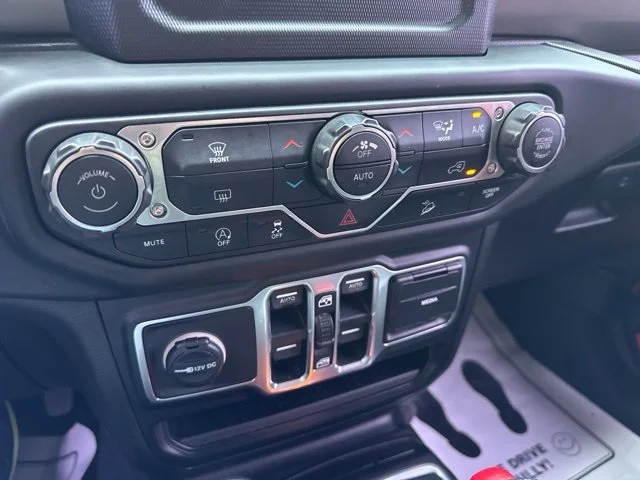 Used 2018 Orange Jeep Unlimited Sport S image 20