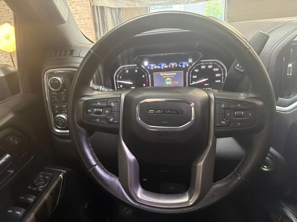Used 2023 Onyx Black GMC Denali image 18