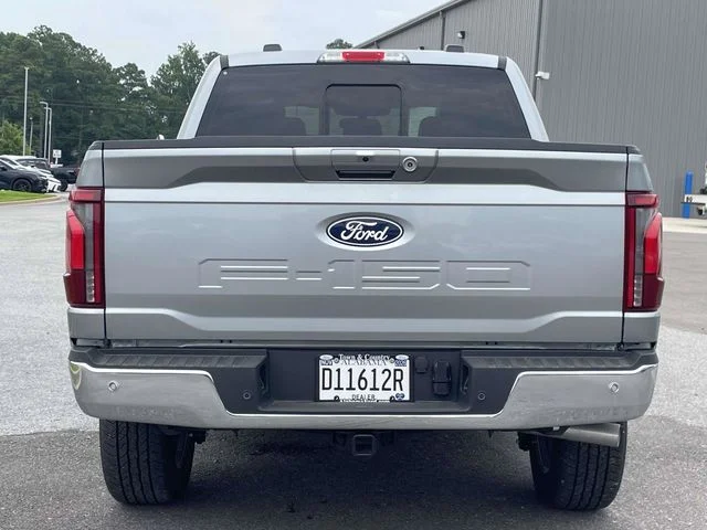 New 2026 Iconic Silver Metallic Ford Lariat image 12