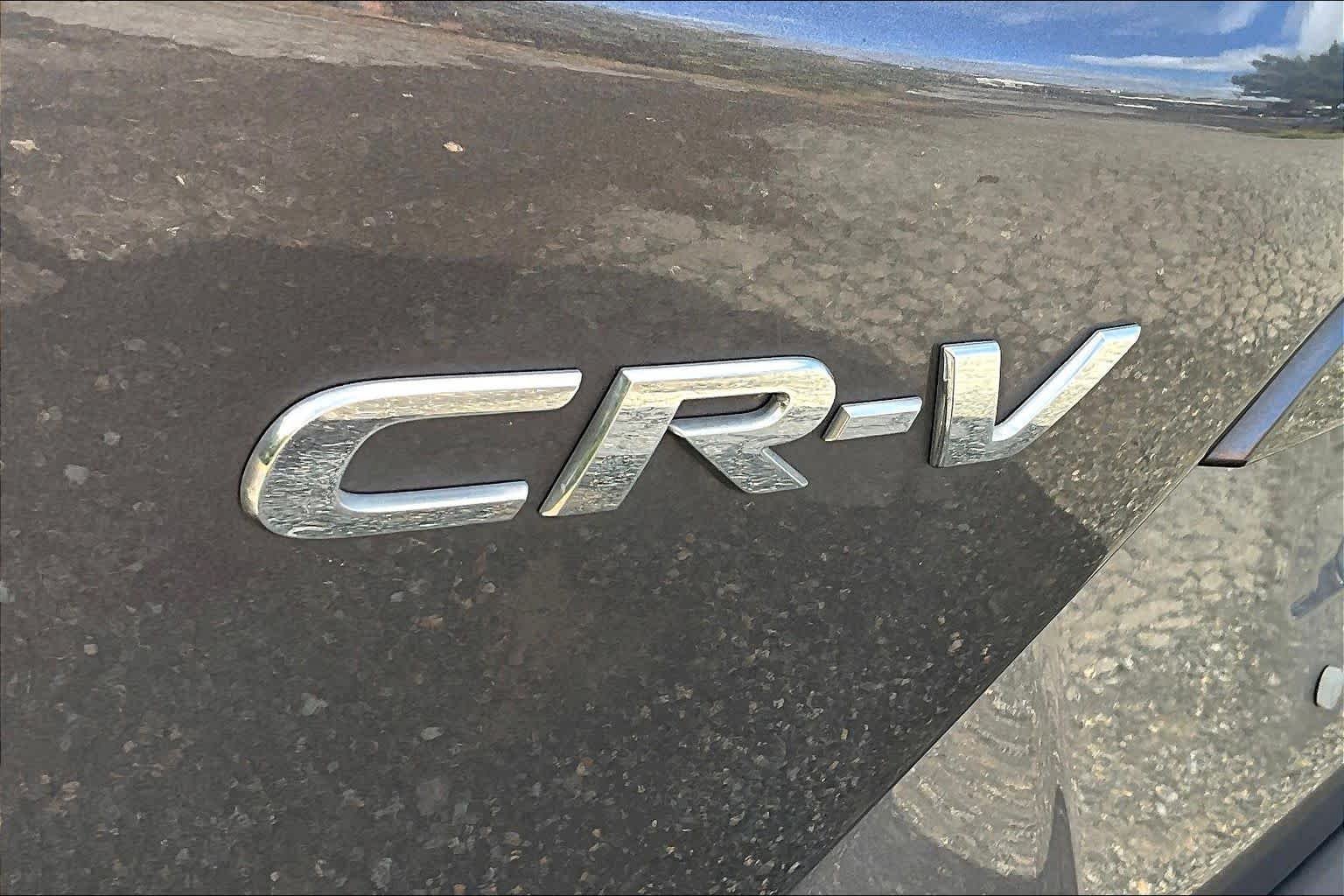 Used 2018 Gunmetal Metallic Honda Touring image 10
