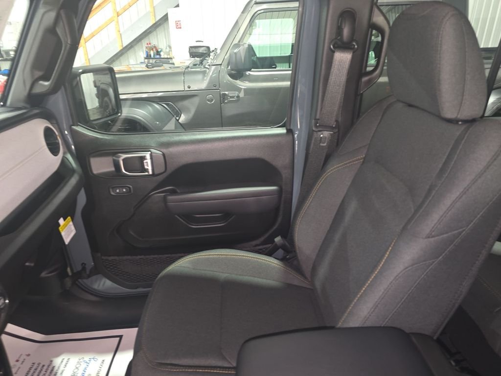 2026 Jeep Wrangler 4-Door Sport - Photo 12