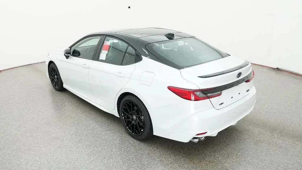 New 2026 Wind Chill Pearl with Midnight Black Metallic roof Toyota XSE image 7