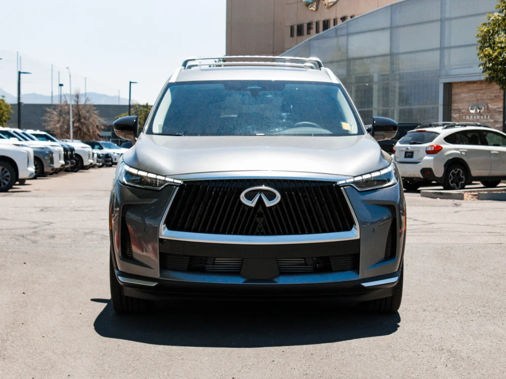 New 2027 GRAPHITE SHADOW INFINITI Luxe AWD image 2