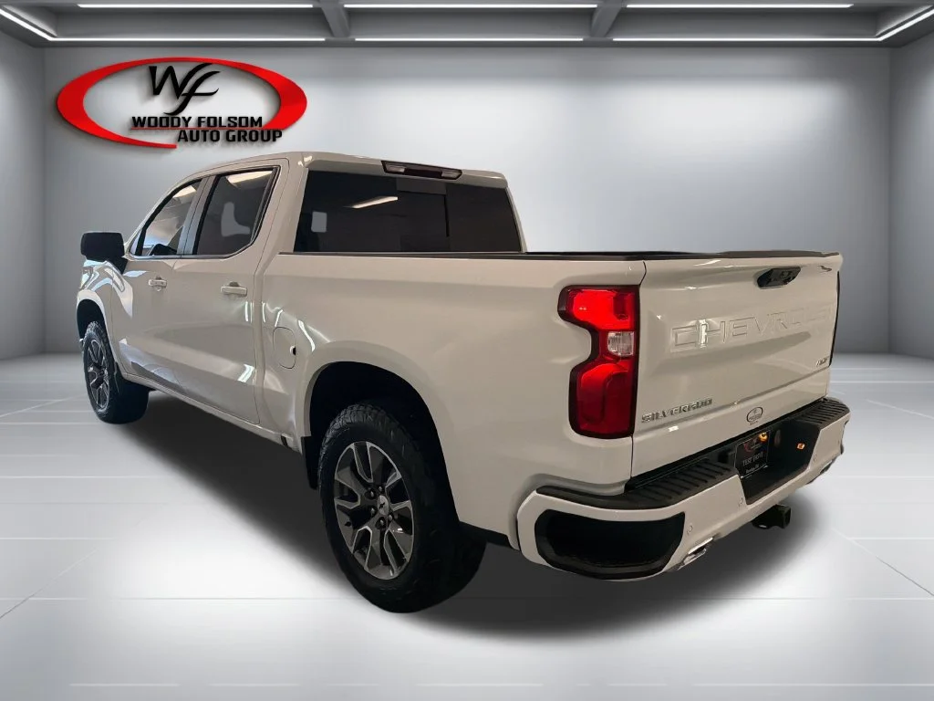 Used 2026 White Chevrolet RST image 9