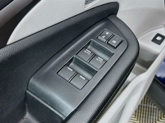 Used 2019 Blue Honda RTL image 17