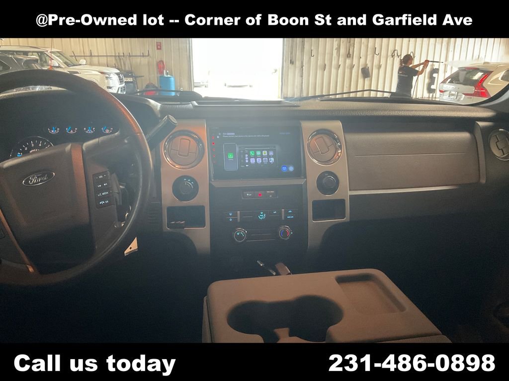 Used 2014  Ford XL image 18
