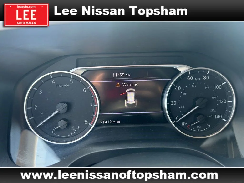 Used 2021 Glacier White Nissan S image 23