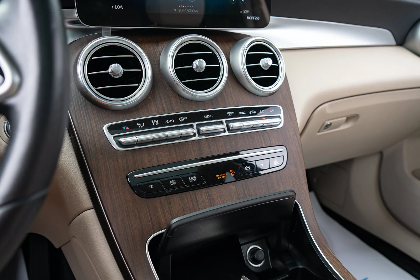 Used 2021  Mercedes-Benz GLC 300 image 26