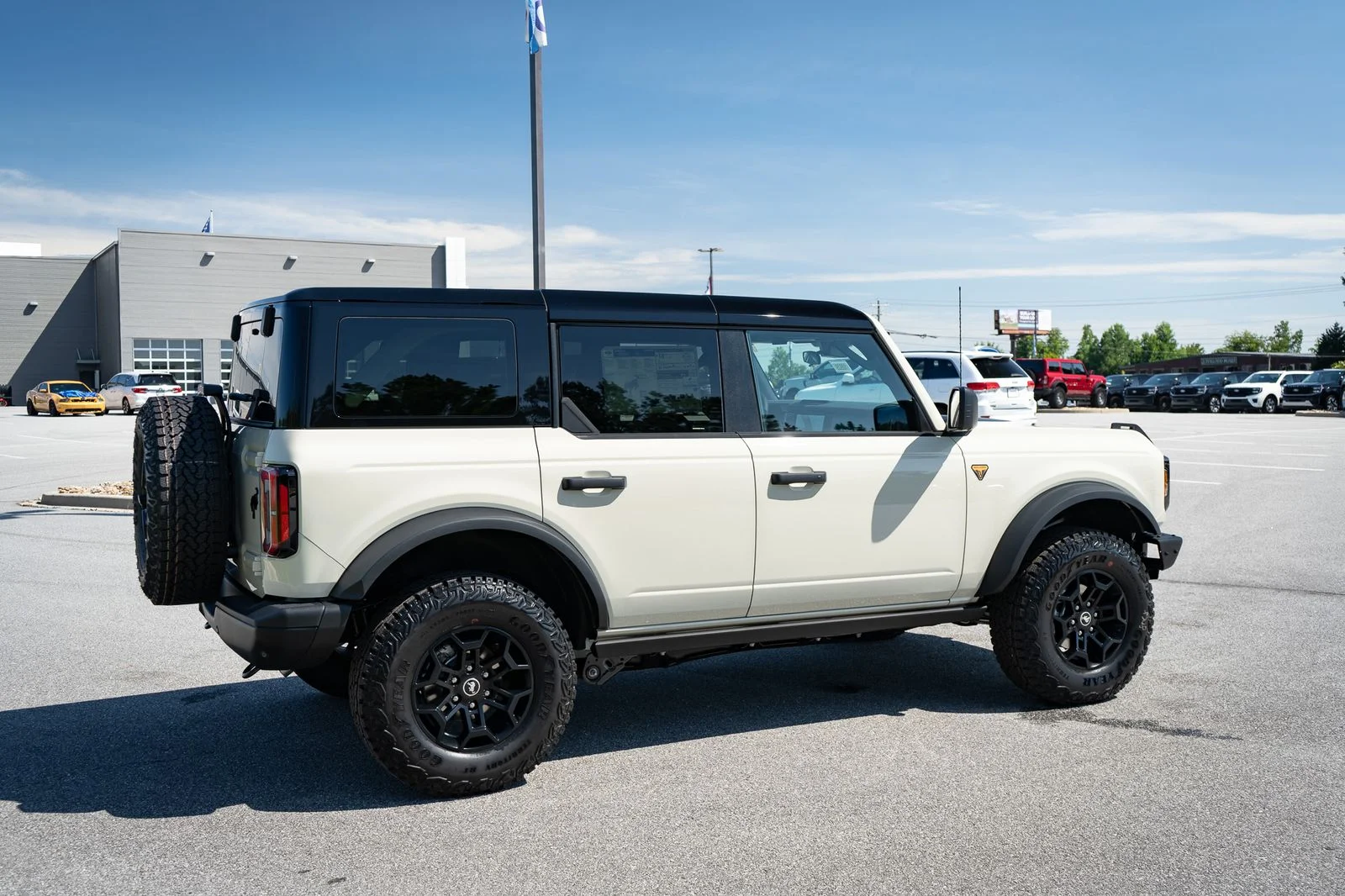 New 2026 Beige Ford Badlands image 10