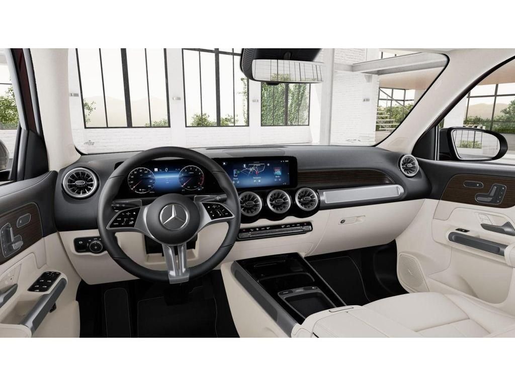 New 2026 MANUFAKTUR Patagonia Red Metallic Mercedes-Benz GLB 250 image 3