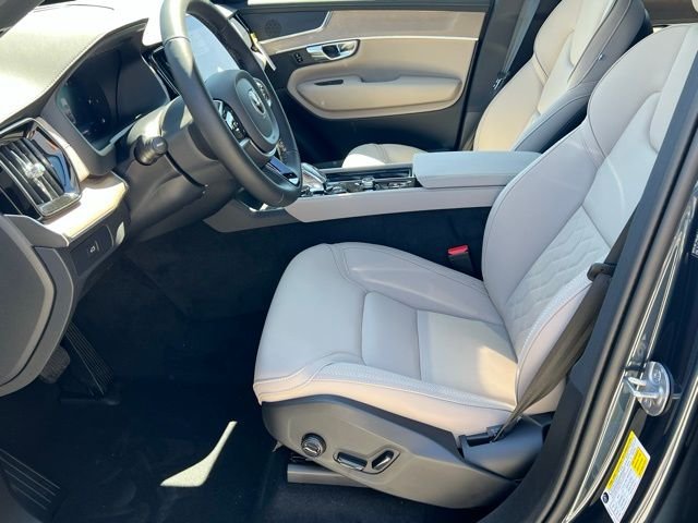 2025 Volvo XC90 Core - Photo 20