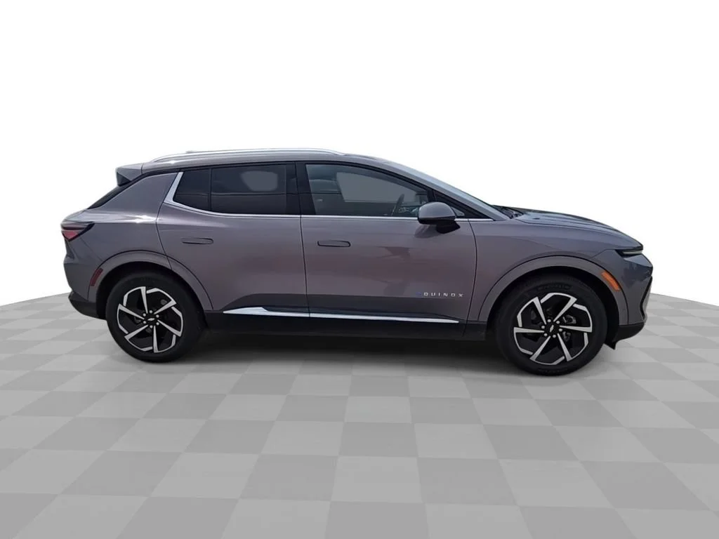 Used 2024 Galaxy Gray Metallic Chevrolet 2LT image 9