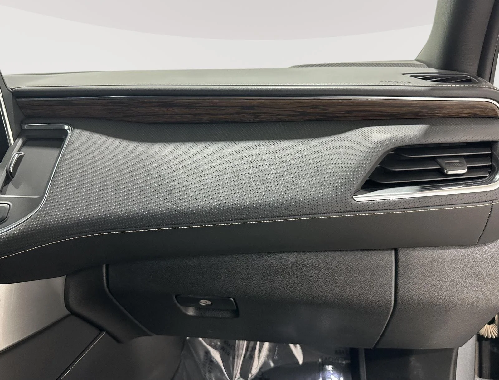 Used 2023 Sterling Gray Metallic Chevrolet Premier image 26