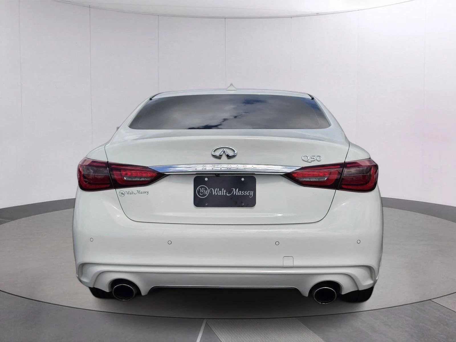 Used 2020 Pure White INFINITI 3.0t LUXE image 4