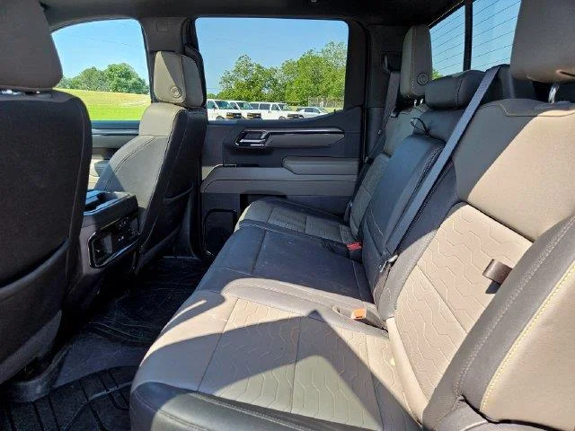 Used 2025 Black Chevrolet ZR2 image 25