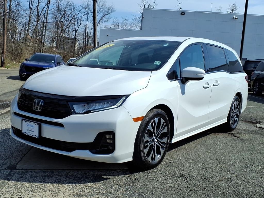 Certified Used 2025 Platinum White Pearl Honda ELITE image 3