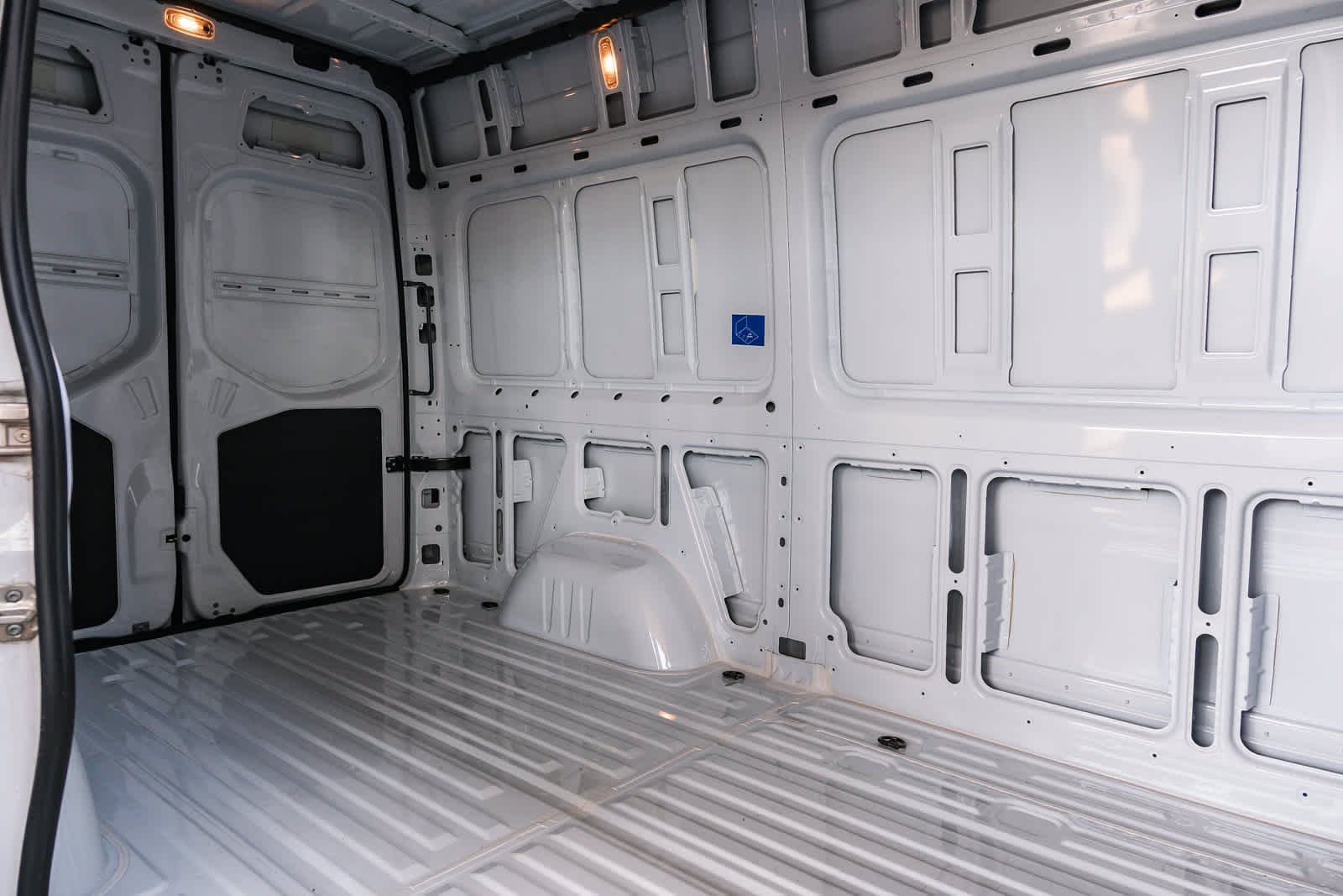 New 2025 Arctic+White Mercedes-Benz Cargo 144 WB  RWD 2.0L 4-Cylinder image 17