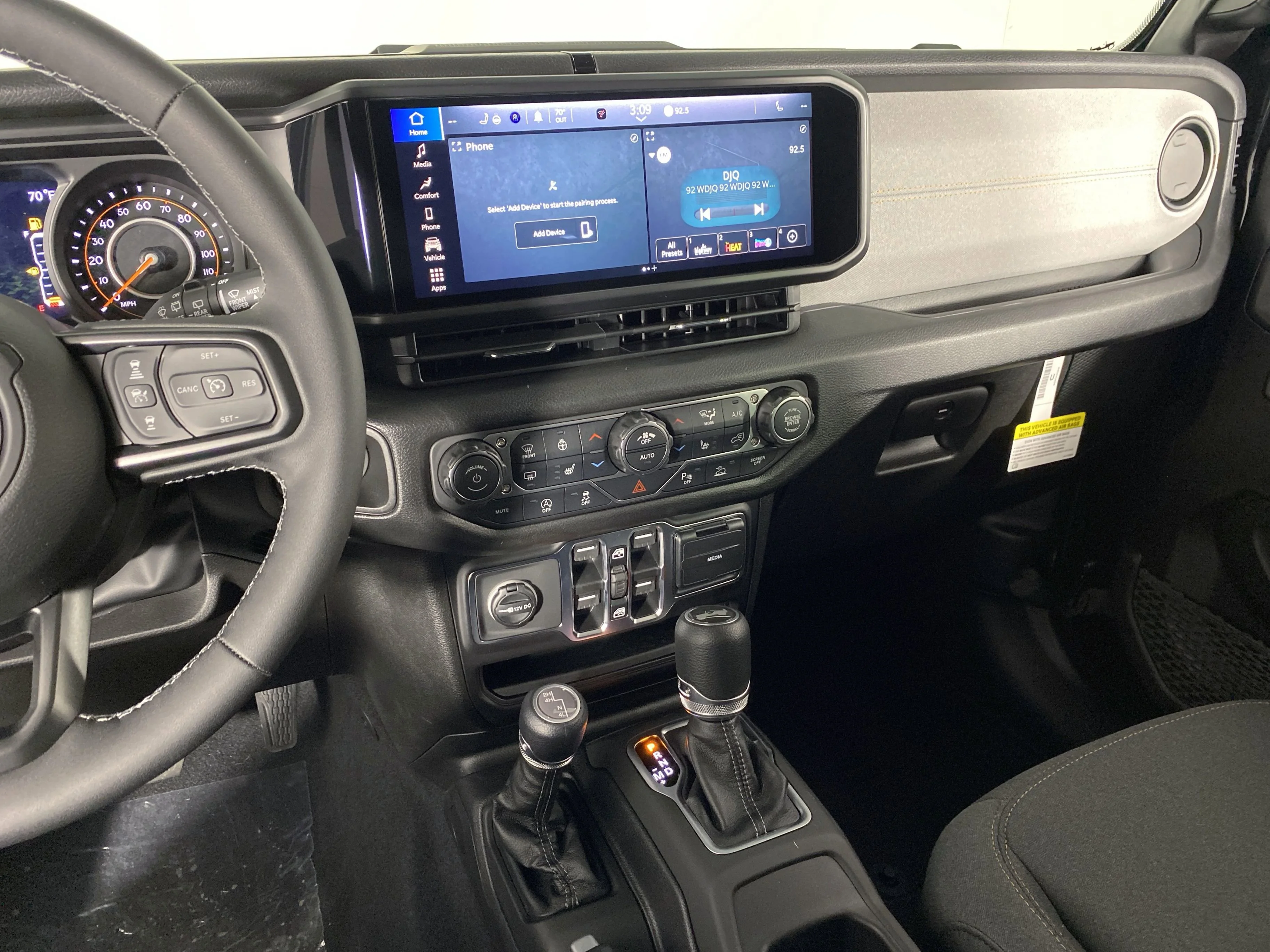 New 2026 Black Clear-Coat Exterior Paint Jeep Sport S image 25