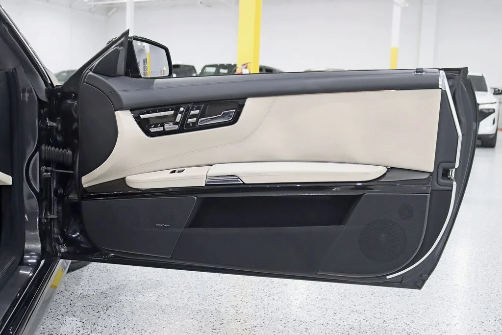 Used 2011  Mercedes-Benz CL 63 AMG® image 39