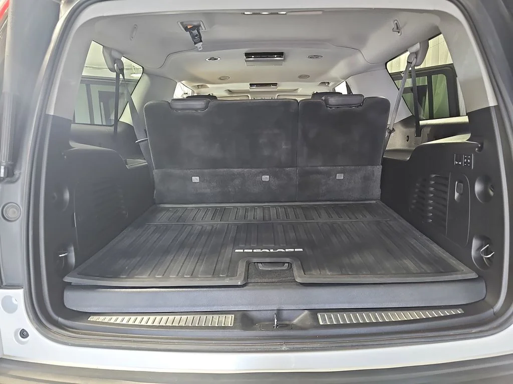 Used 2018 White Cadillac Luxury image 17