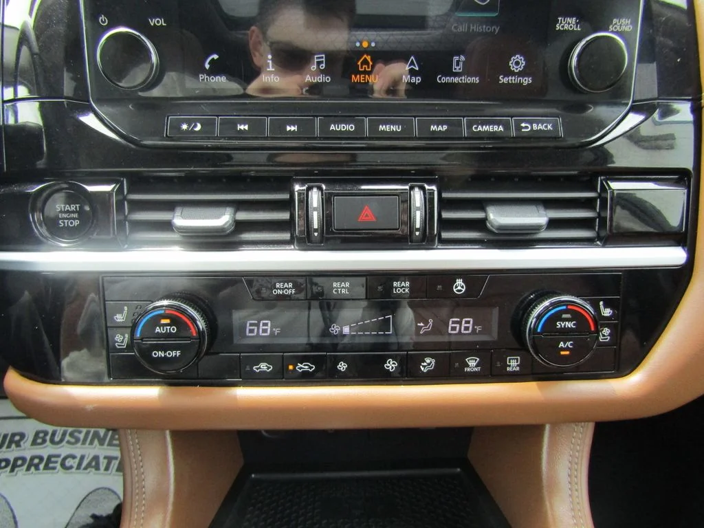 Used 2025 Obsidian Green Pearl Nissan Platinum image 35