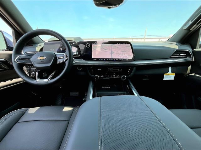 2025 Chevrolet Suburban Premier - Photo 10