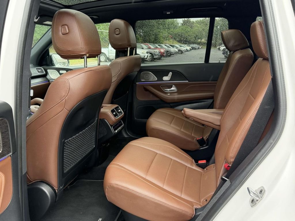 Used 2024 White Mercedes-Benz 450 image 15