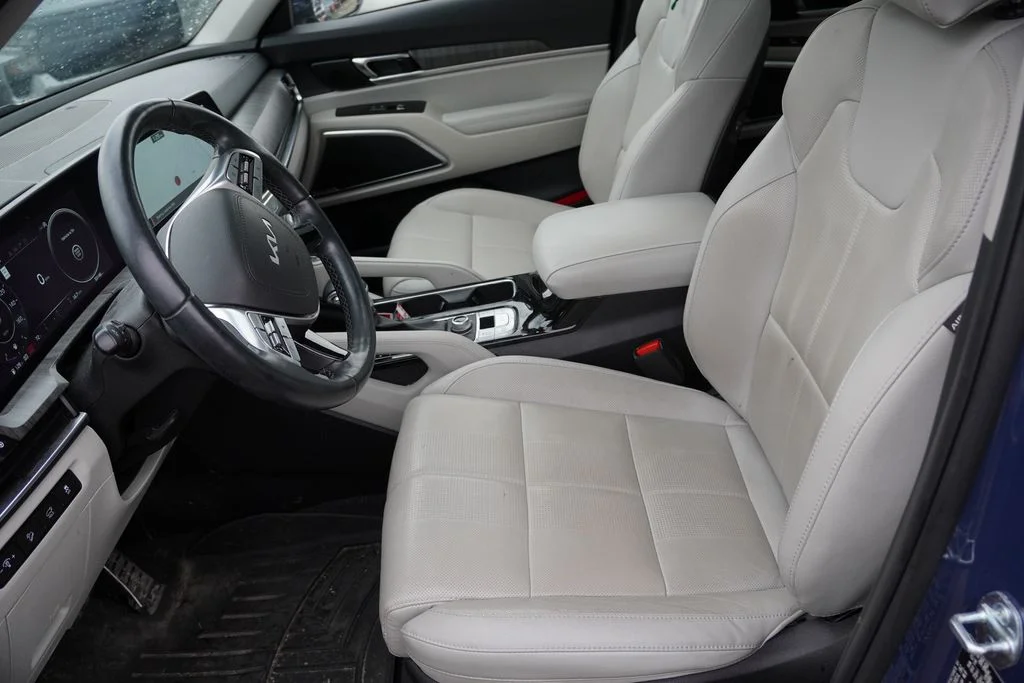 Used 2024 Midnight Lake Blue Kia SX image 5