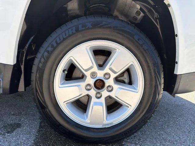 Used 2014 White Jeep Sport image 29