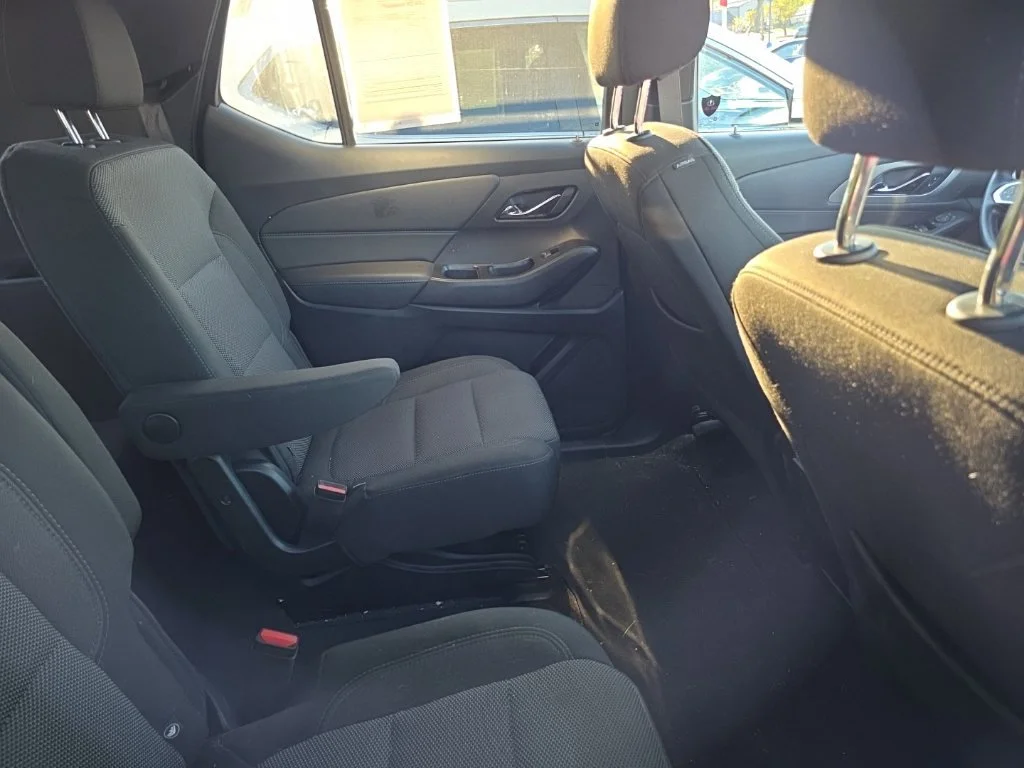 Used 2023 SUMMIT WHITE Chevrolet LT Cloth image 7