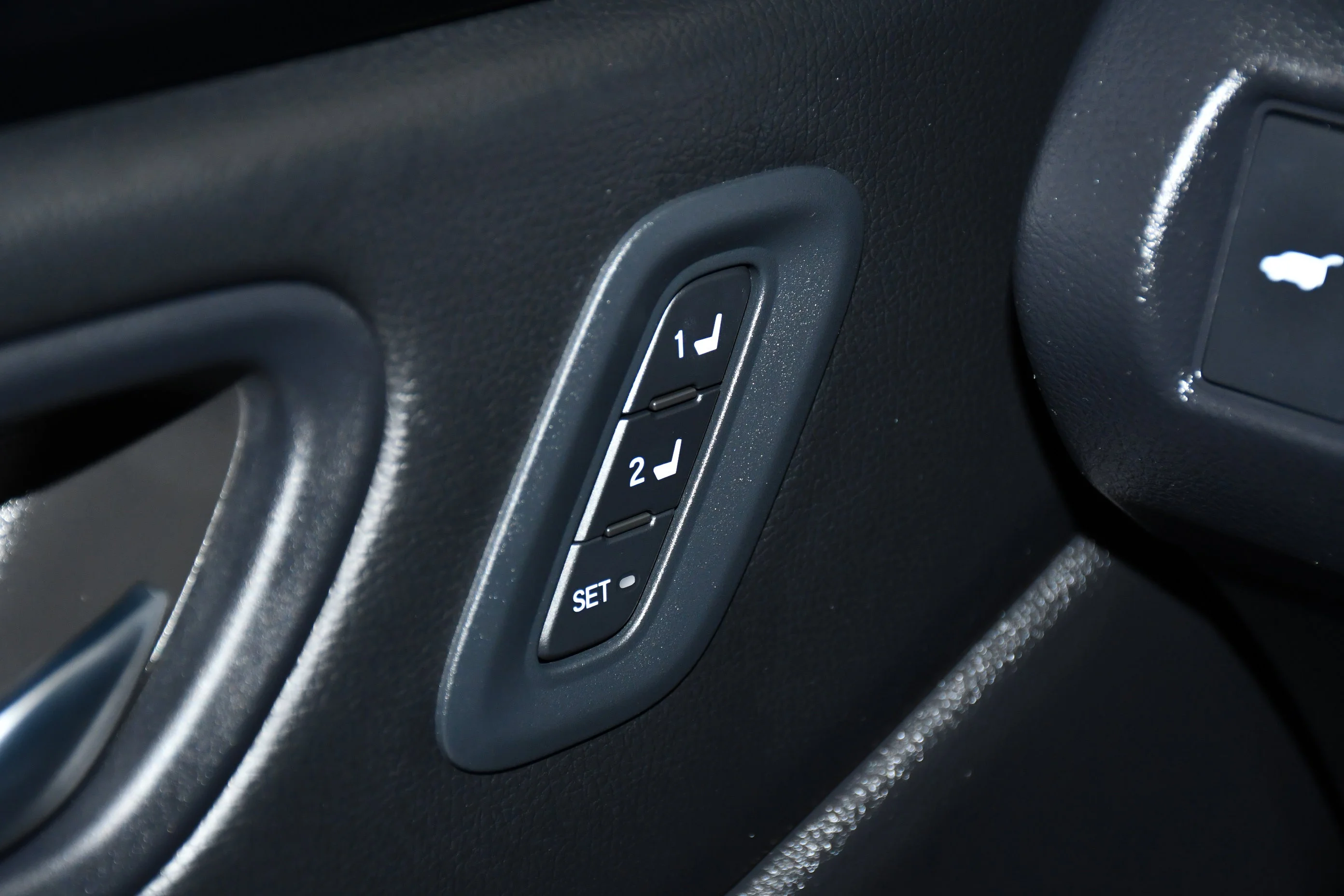 Used 2025 Gray Pearl Honda Touring image 34