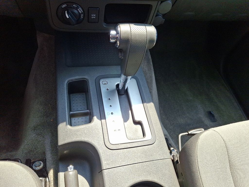 Used 2011 Black Nissan S image 17