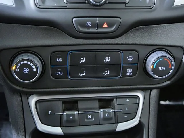 Used 2024 Blue GMC SLE image 27