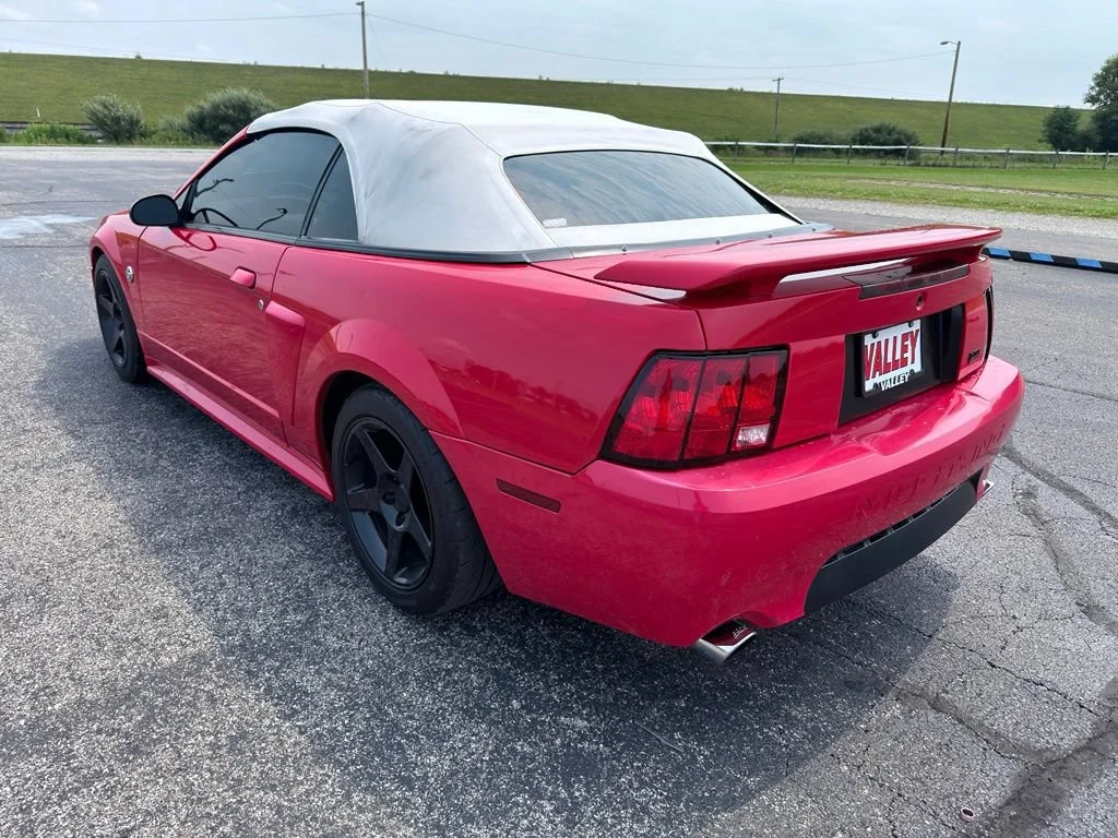 Used 2004 Red Ford GT Deluxe image 11