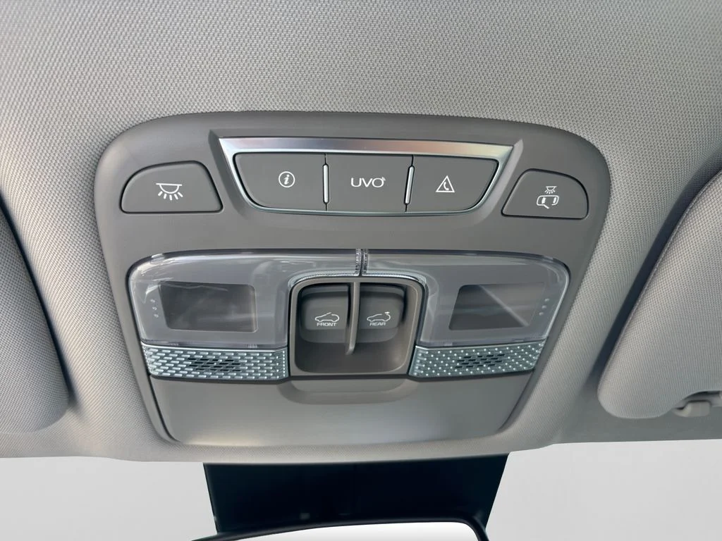 Used 2022 Purple Kia SX image 37