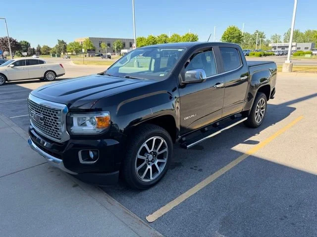 2020 GMC Canyon 4WD Denali Crew Cab Short Box's photo