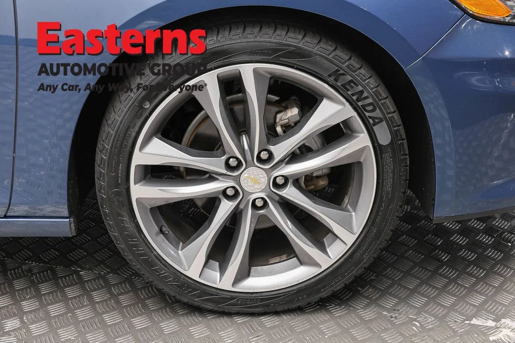 Used 2024 Blue Chevrolet LT image 32