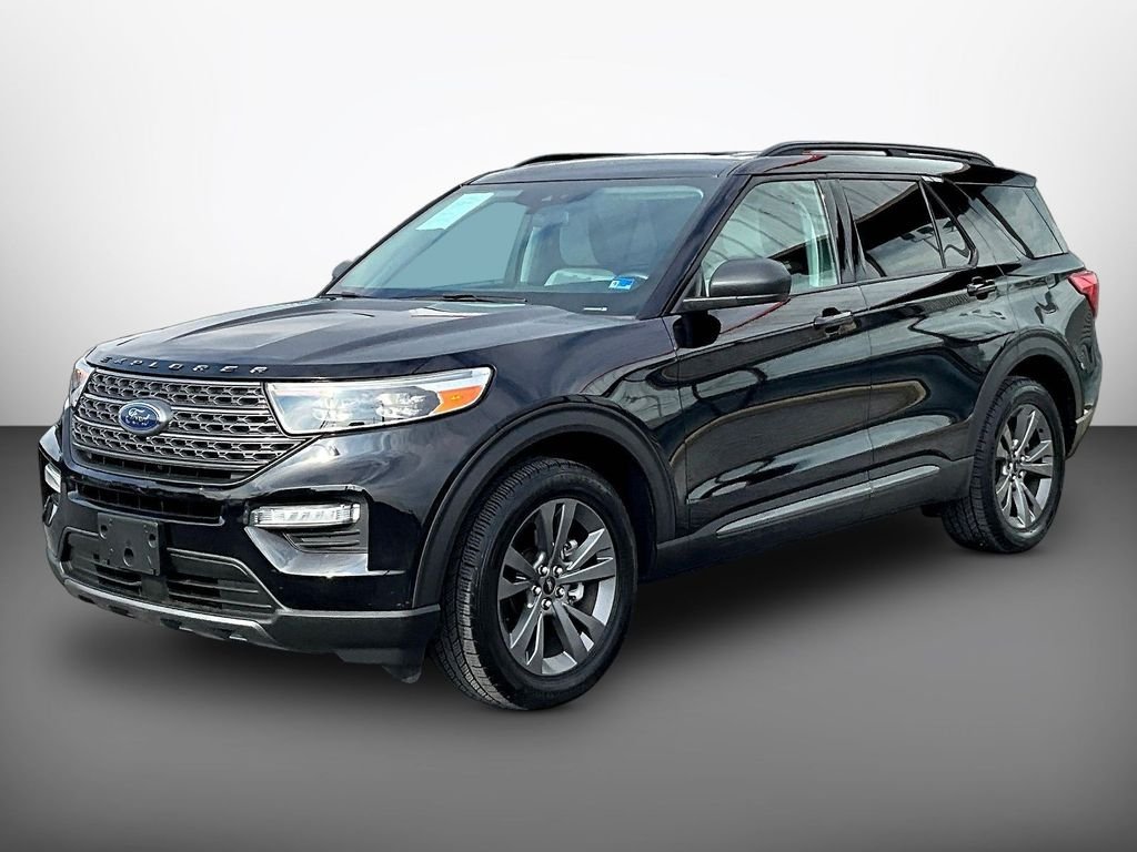 Used 2021 Black Ford XLT image 3