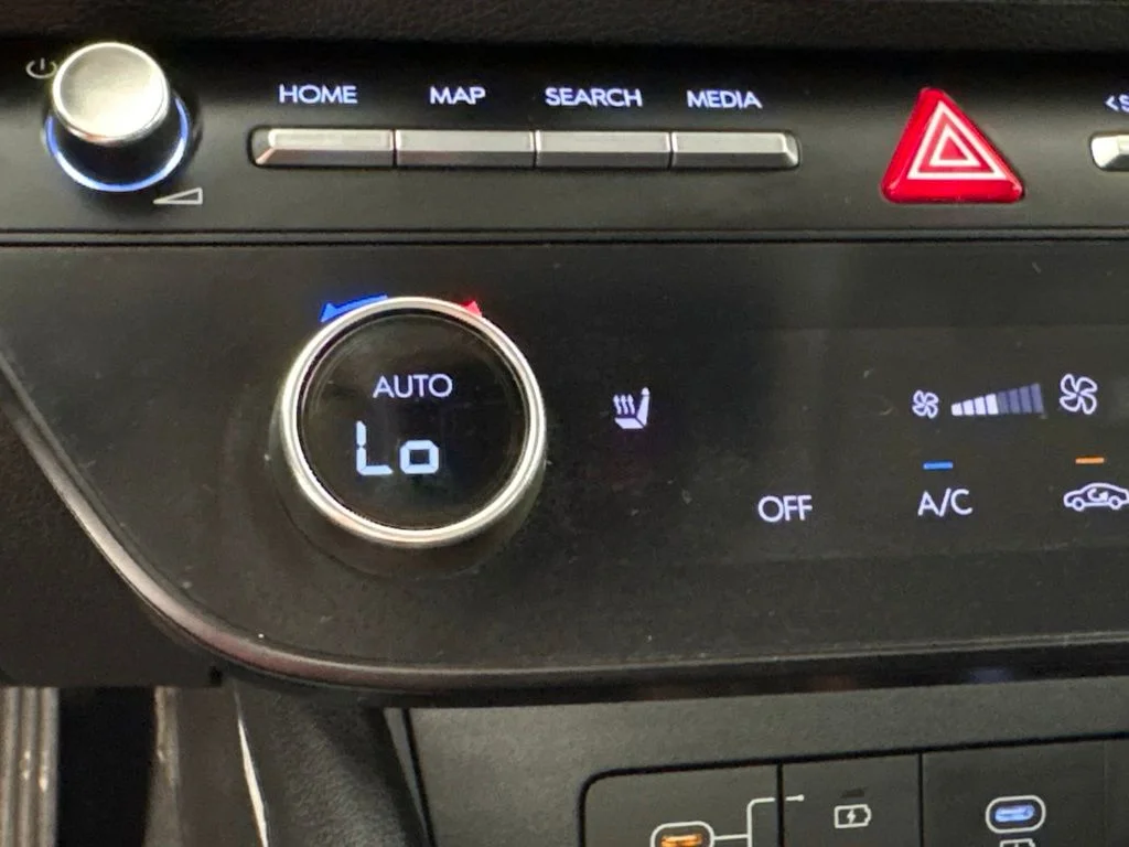 Used 2025 Gray Hyundai SEL image 33