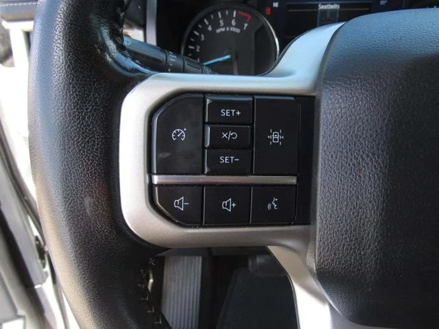 Used 2022 White Metallic Ford XLT image 26