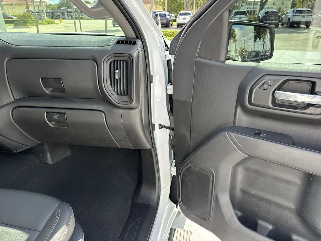 Used 2025 Summit White GMC Pro image 21