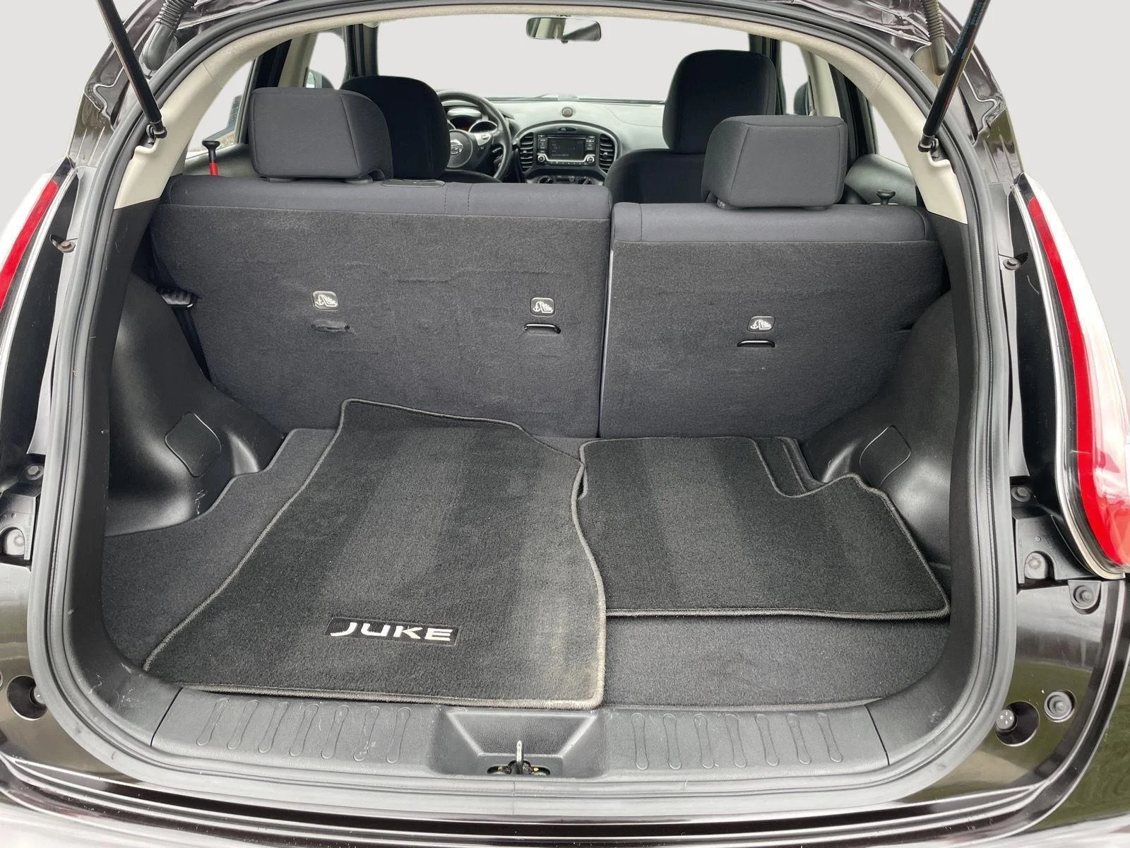 Used 2015 Bordeaux Black Nissan S image 6