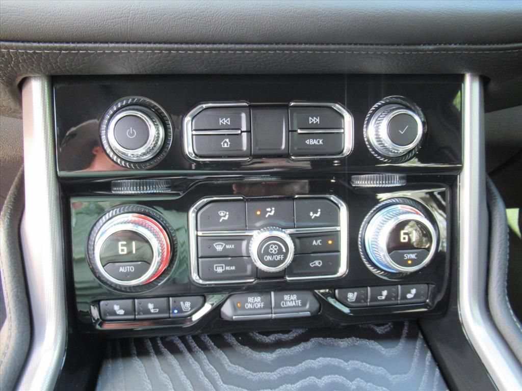 2024 GMC Yukon Denali - Photo 29