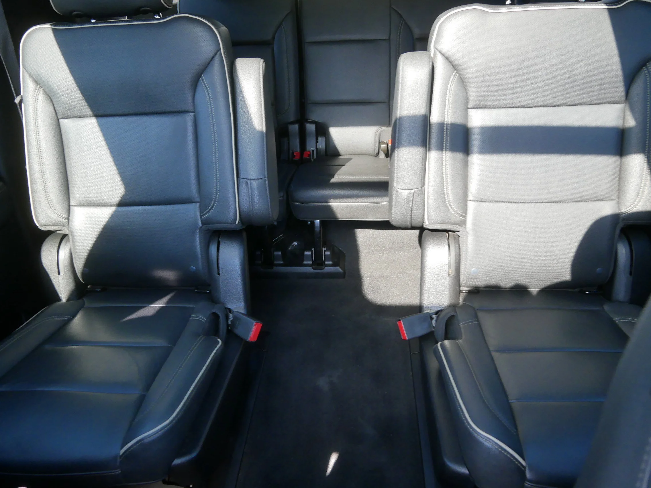 2022 GMC Yukon XL SLT - Photo 13