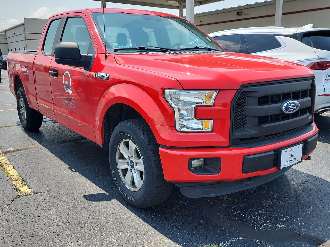 Used 2015 Red Ford XL image 1