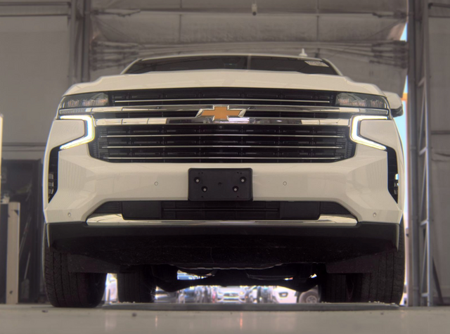 Used 2021 White Chevrolet LT image 9