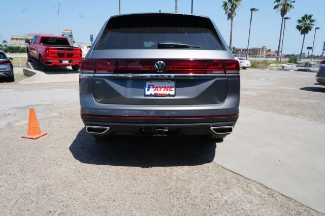 2024 Volkswagen Atlas SE w/Tech - Photo 6