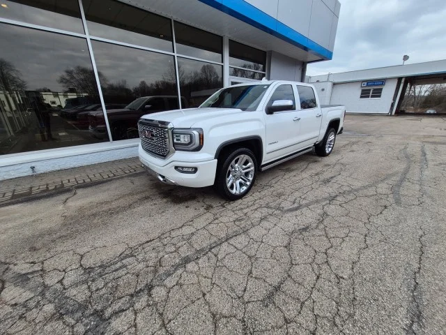 2017 GMC Sierra 4WD Crew Cab Short Box's photo