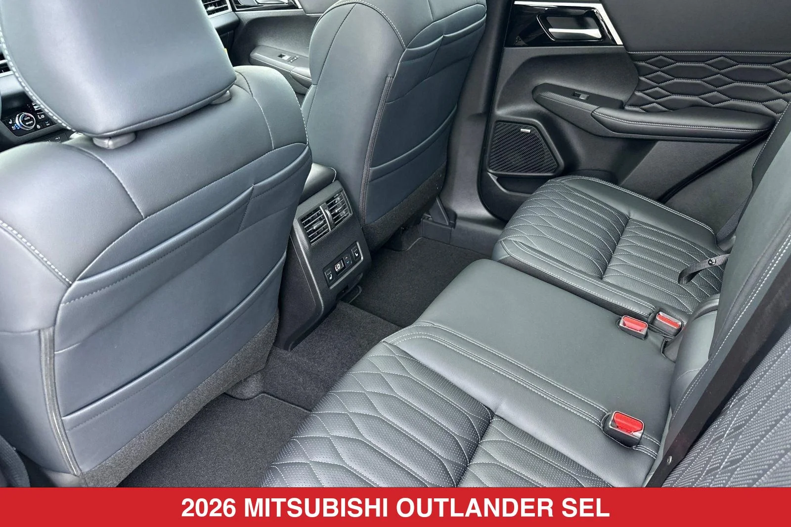 2026 Mitsubishi Outlander SEL - Photo 12